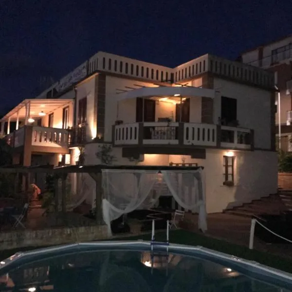 B&B Villa Delle Rondini，位于维博瓦伦蒂亚码头的酒店