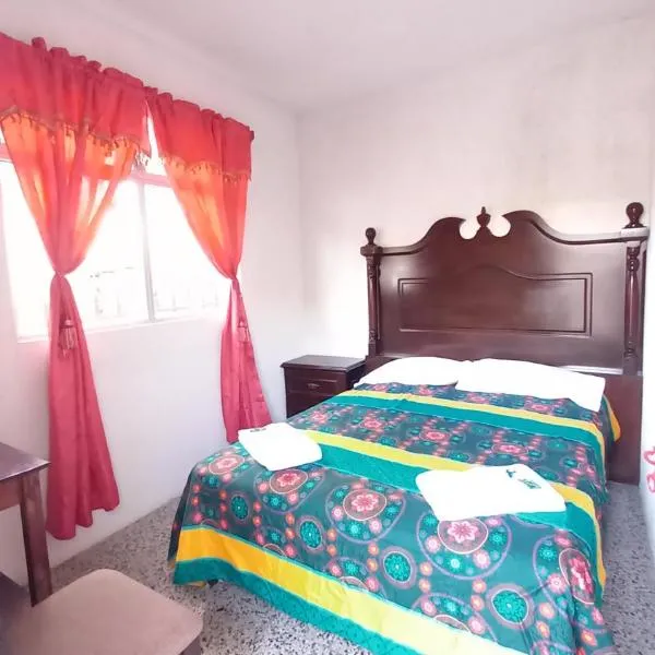 Hotel Maya America，位于帕纳哈切尔的酒店