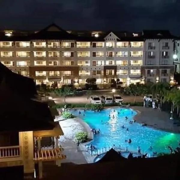 Cozy 2BR with FREE Pool beside SM City Mall，位于达沃市的酒店