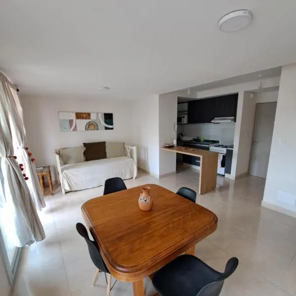 Huayruro，位于圣萨尔瓦多德朱的酒店