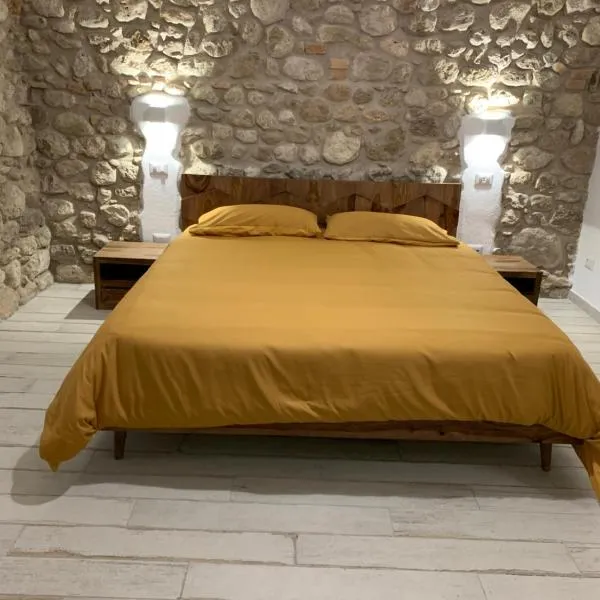 LA CASA DI PIETRA，位于福尔米亚的酒店