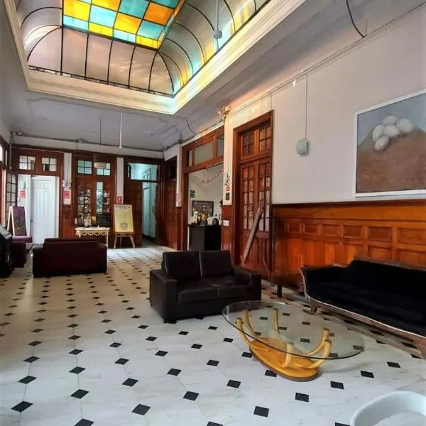 1900 Backpacker's Hostel，位于利马的酒店