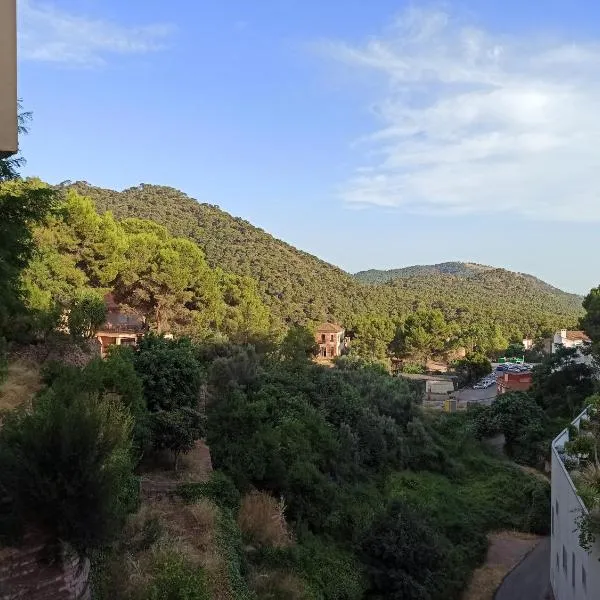 Apartamento en Serra con preciosas vistas.，位于Serra的酒店