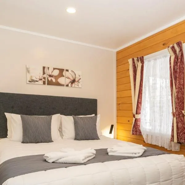 Tudor Park Motel Spacious with kitchens 1 minute walk to restaurant and shopping centre and Gisborne Hospital，位于吉斯伯恩的酒店