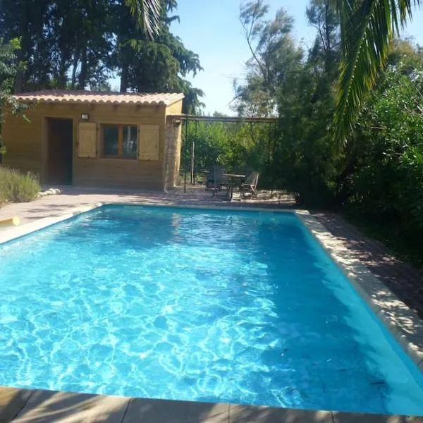 Duplex 130m2 dans un mas entouré de vergers - piscine，位于Saint-Féliu-dʼAvall的酒店