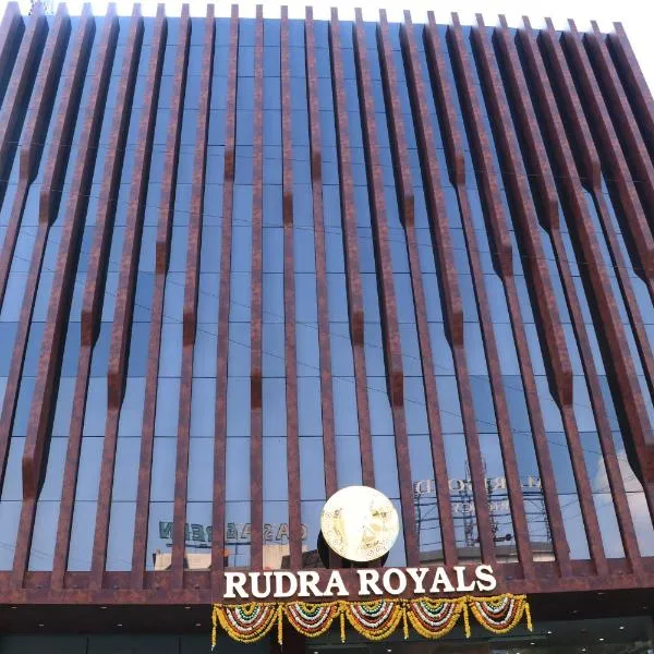 Rudra Royals，位于Ïsgaon的酒店