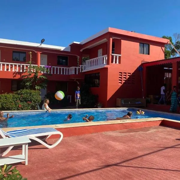 Villa KIKI Ensenada，位于蓬塔露奇亚的酒店