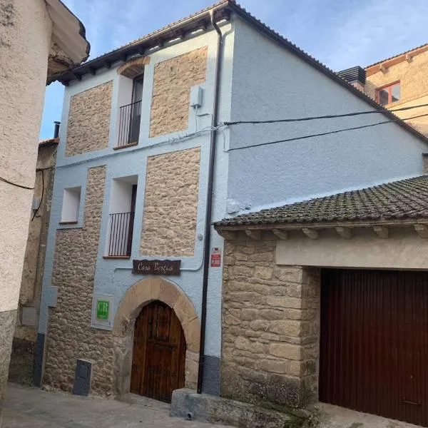 Apartamento Rural Casa Bergua en Arguis，位于Arguis的酒店