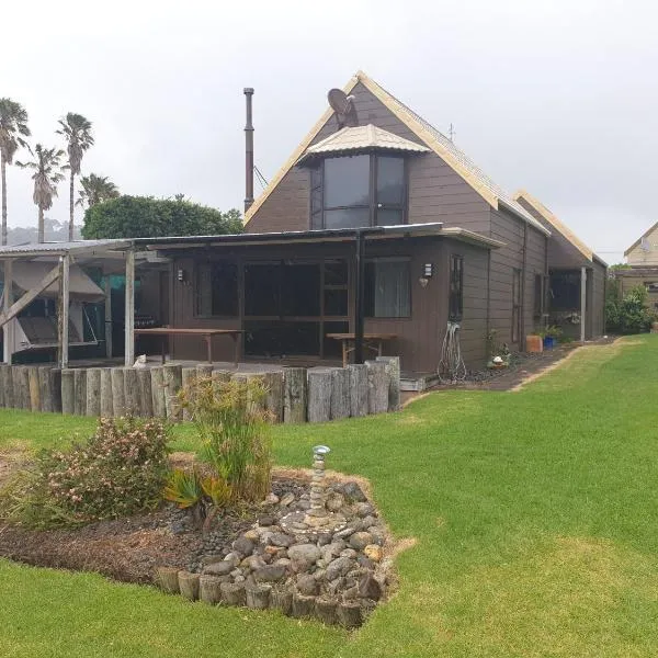 MacDonalds Rest - Hahei beach house，位于热水海滩的酒店