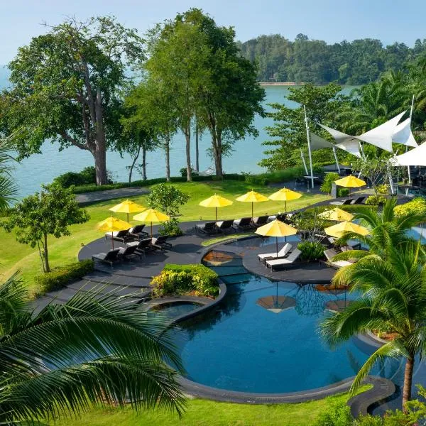 The ShellSea Krabi I Luxury Beach Front Resort & Pool Villa，位于班奥南矛的酒店