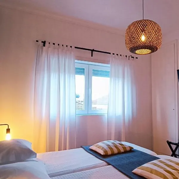 醒于阿威洛别墅酒店，位于阿威罗的酒店