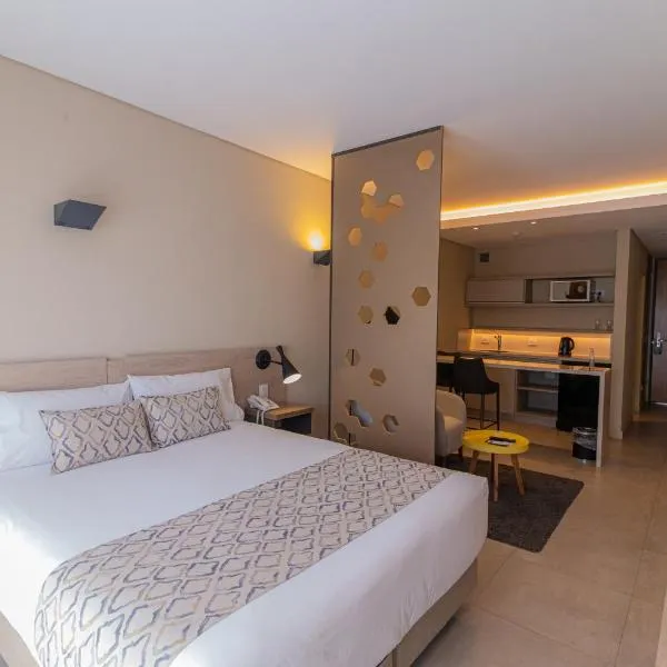 Hotel Treinta-Seis，位于马德普拉塔的酒店