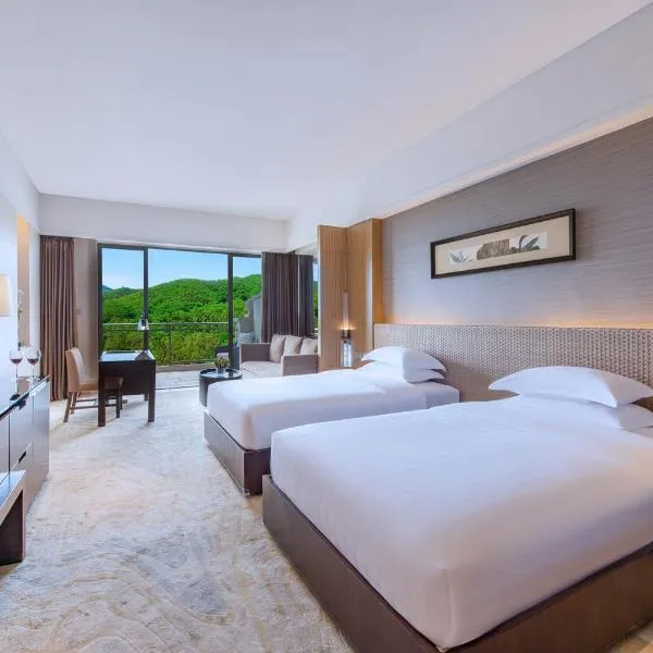 东莞观澜湖度假酒店，位于东莞的酒店