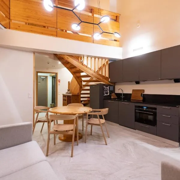 HolySuites 1 "Roggenecke" - Cosy Slope Side Apartment with Scenic Views in Pyhä Ski Resort，位于普哈圣山的酒店