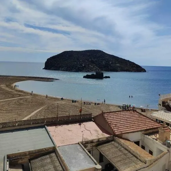 Sea view 3-bedroom flat in Puerto de Mazarron，位于马萨龙港的酒店