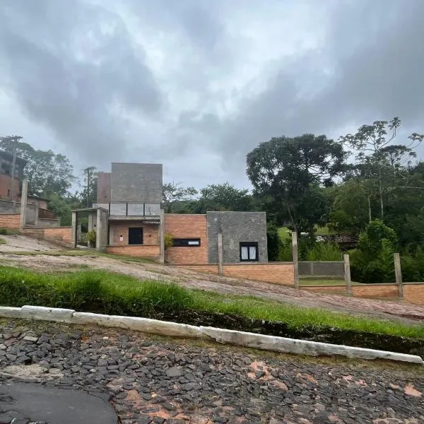 Casa da Pedra Ibitipoca，位于利马杜阿蒂的酒店