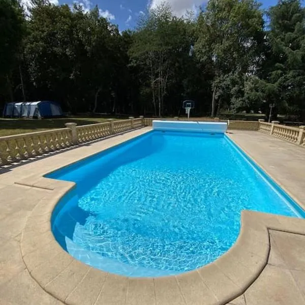 Le Cabaret Paisible avec Piscine，位于莞捷绍姆的酒店