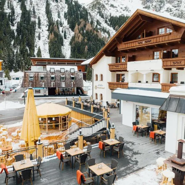 Hotel Mittagskogel Pitztal，位于皮茨河谷圣莱昂哈德的酒店