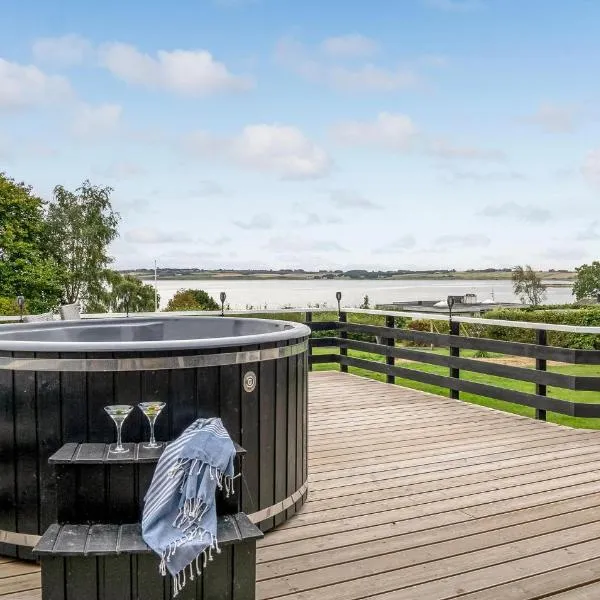 Amazing Home In Roslev With Wifi，位于Roslev的酒店