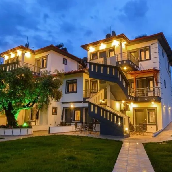 Bella Mare Villa Sithonia，位于Akti Salonikiou的酒店