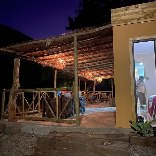 Cabaña en valle del elqui Horcon，位于Alcoguaz的酒店