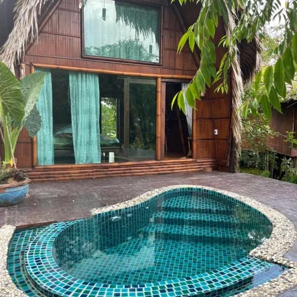 Villa Baan Pak Pra，位于Ban Thale Noi的酒店