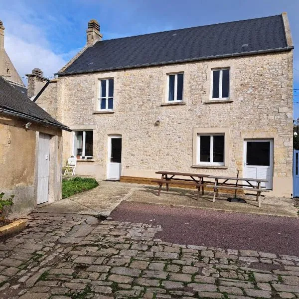 Gite des falaises de Longues 8personnes，位于Longues-sur-Mer的酒店