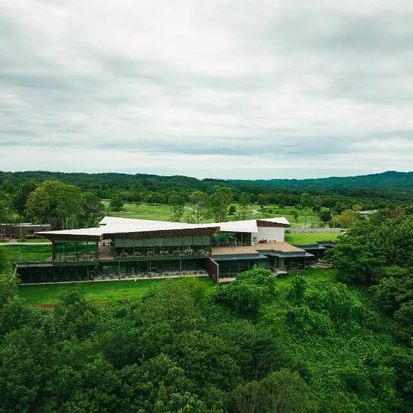 SNOW PEAK FIELD SUITE SPA HEADQUARTERS，位于Morimachi的酒店