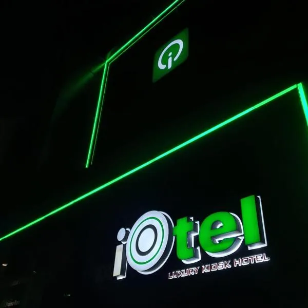iOtel Luxury Kiosk Hotel，位于Malabañas的酒店