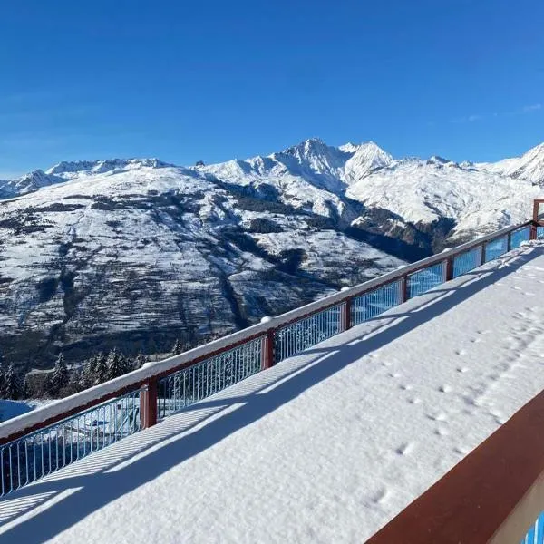 Duplex les Arcs 1800 - Pierra Menta - Vue Imprenable avec Terrasse et Balcon - 9 Personnes，位于圣莫里斯堡的酒店