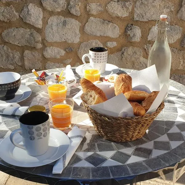 Chambre d'hôte "La Pierre" Domaine de Fonpeyroune，位于Issigeac的酒店