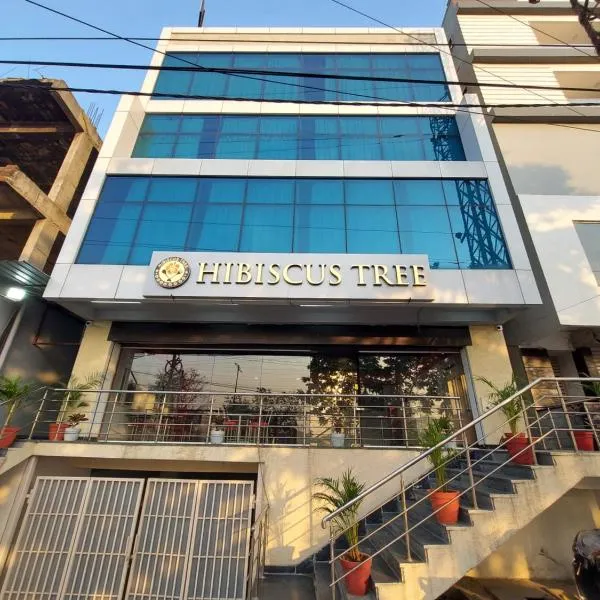 Hotel Hibiscus Tree- Bachupally，位于Dhundgol的酒店