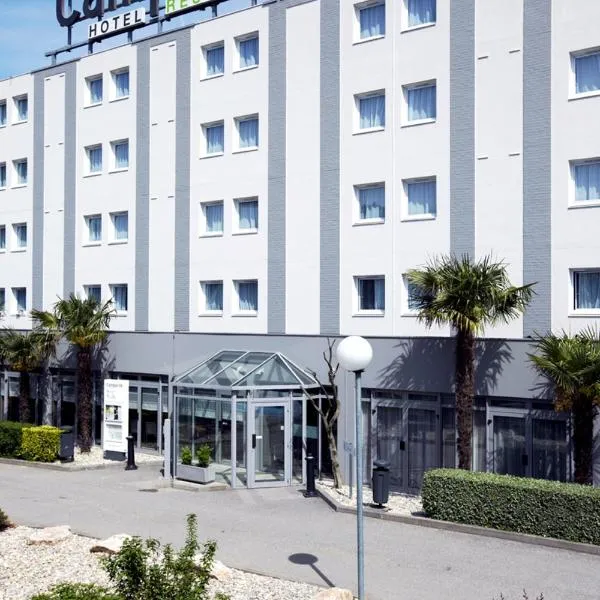 里昂欧埃斯特塔辛钟楼酒店，位于Saint-Genis-les-Ollières的酒店
