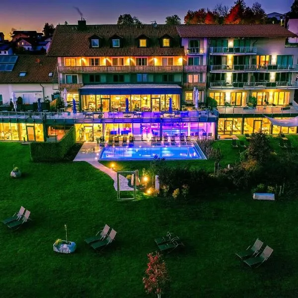 兰德里奥贝尔穆巴兰酒店，位于Untergriesbach的酒店