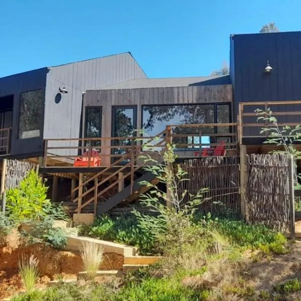 Cabañas Wildki Lodge Vichuquen，位于维丘肯的酒店