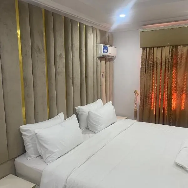 White Gold Hotel，位于Suru Lere的酒店