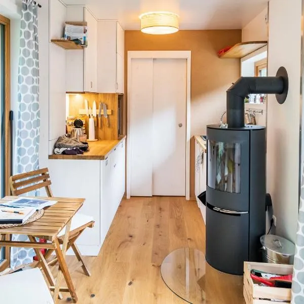 WOHNWAGON Tiny Houses I，位于Feichtenbach的酒店