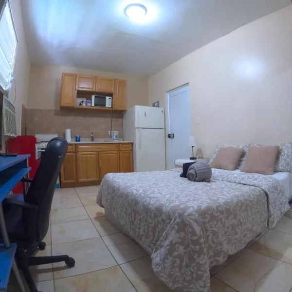 Apartament In Town Ponce- Free Wifi & Ac，位于Villalba的酒店