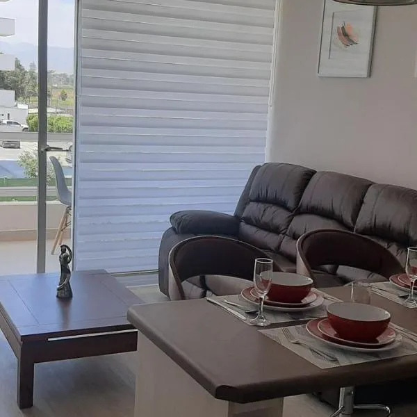 Bonito y Acogedor Dpto Av Pacífico 3100, La Serena，位于拉塞雷纳的酒店