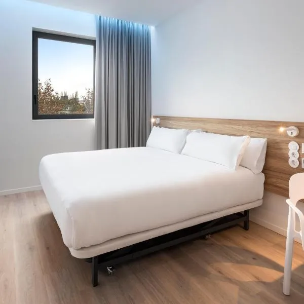B&B HOTEL Lisboa Oeiras，位于奥埃拉斯的酒店