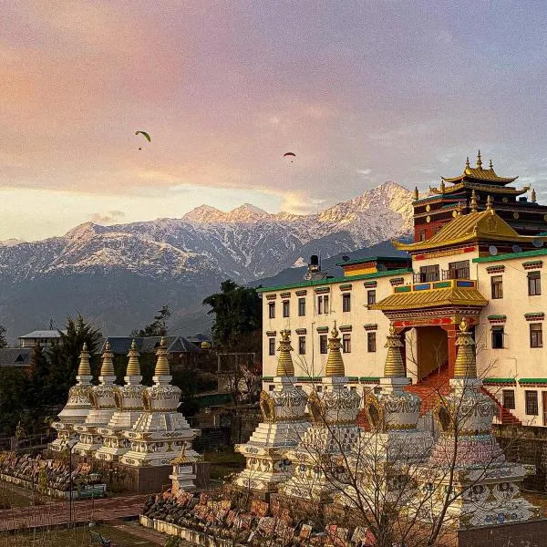 Chokling ArtHouse - The Treasure of Himalayas，位于Jhatingr的酒店