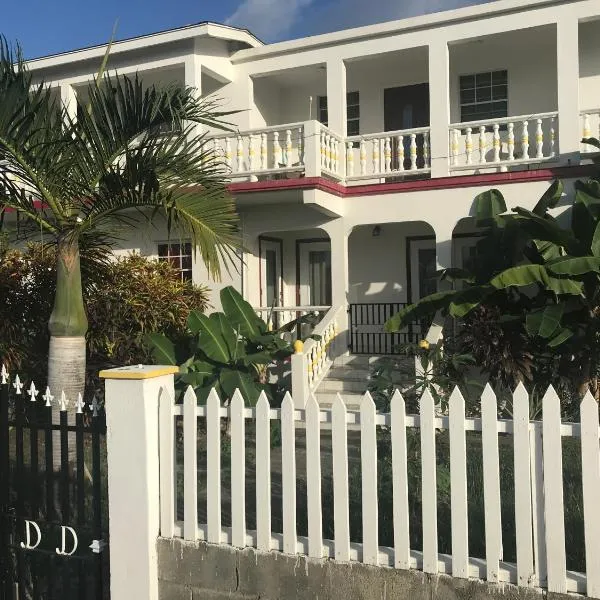 Compassionate Touch Spa & Accommodation，位于Newcastle的酒店