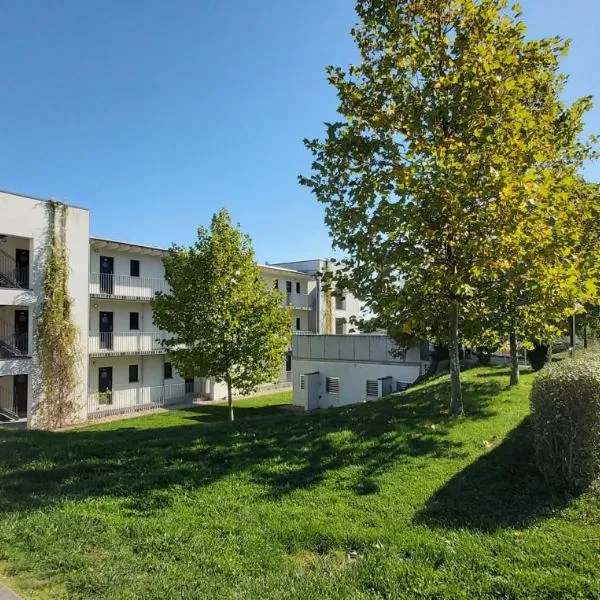 Laguna Seeappartements，位于Neukieritzsch的酒店