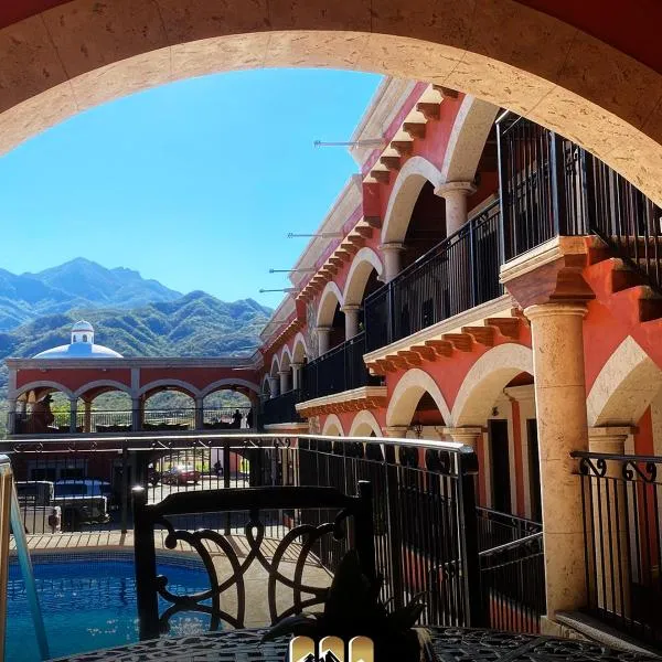 Hotel Real de los Alamos，位于阿拉莫斯的酒店