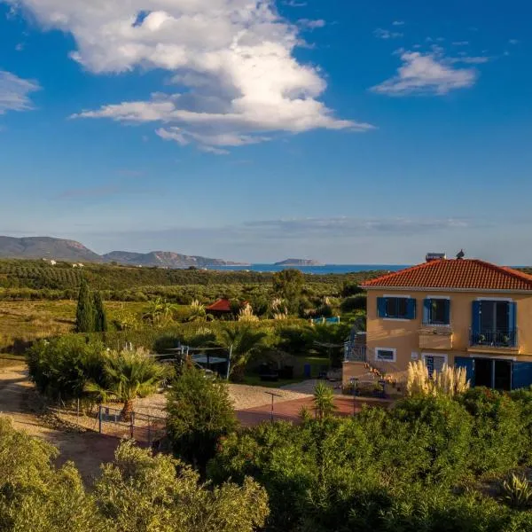 Villa Finiki Messinia upstairs，位于Foiníki的酒店