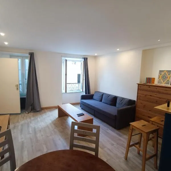 Tournan en Brie, centre ville, superbe appartement，位于Tournan-en-Brie的酒店