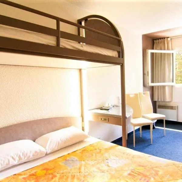 EGG HOTEL - HOTEL LES GENS DE MER Dieppe，位于Derchigny的酒店