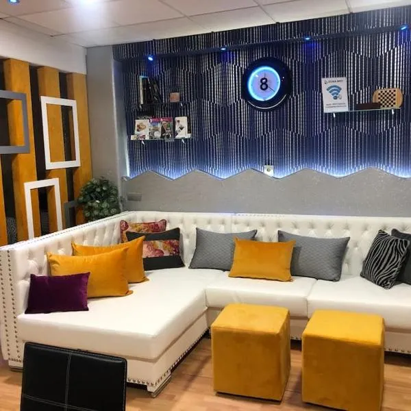 GRAN CASTRAVINARIA，位于卢塞纳的酒店