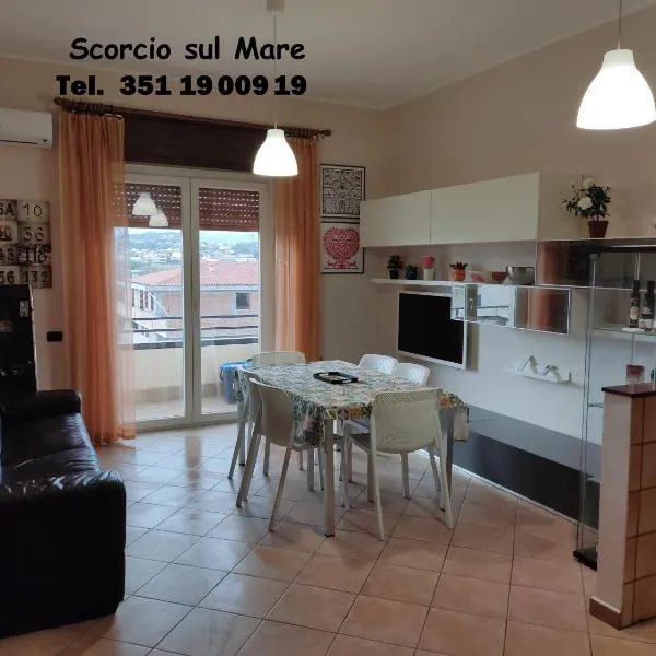 Scorcio sul Mare，位于锡代诺滨海的酒店