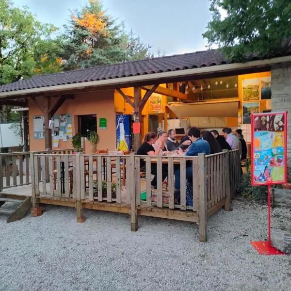 CAMPING LE BEL AIR mobil home LE CORNOUILLER 4 personnes，位于Parisot-Tarn-et-Garonne的酒店